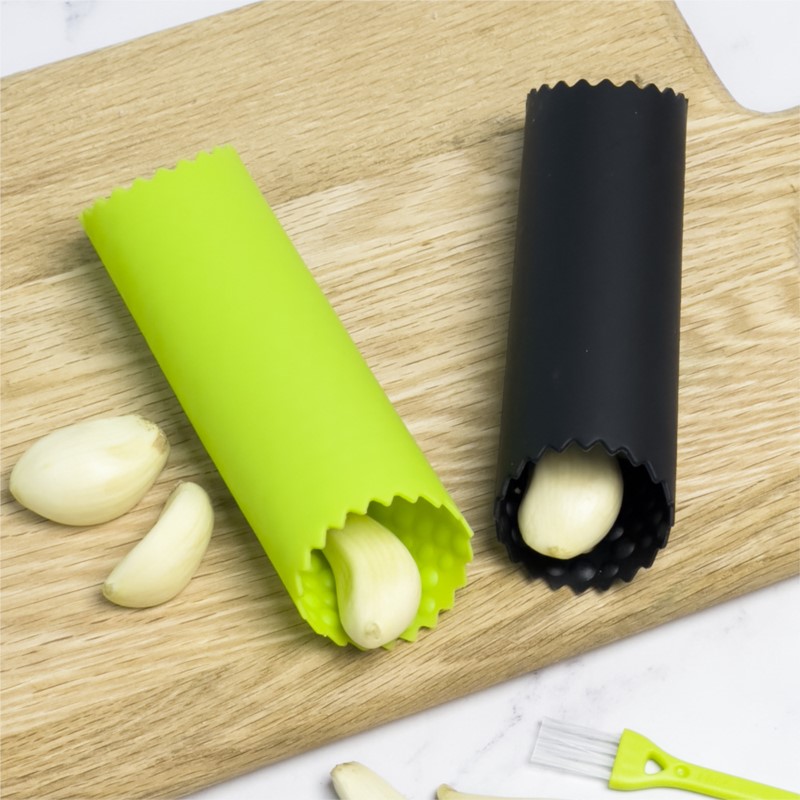Tubo Sbuccia Aglio in Silicone - Kitchen Gadgets Youtube recensione e prezzo